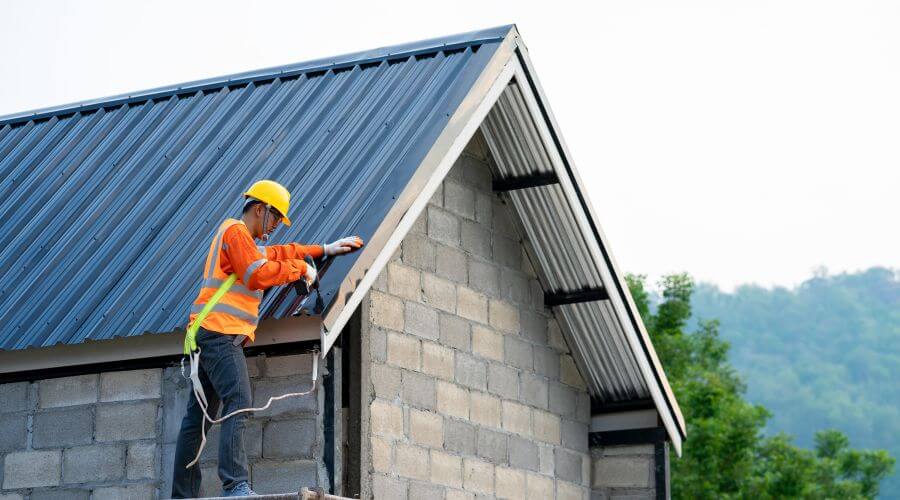 Expert new roof installation services in Delong, IN